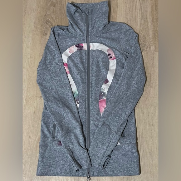 Lululemon In Stride Jacket - Picture 3 of 5